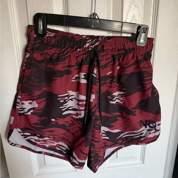 NFQ Red and Black Camouflage Shorts - Picture 1 of 3